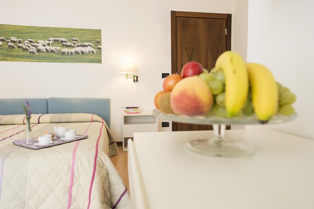 Hotel Angiolino Chianciano Terme Szoba fotó